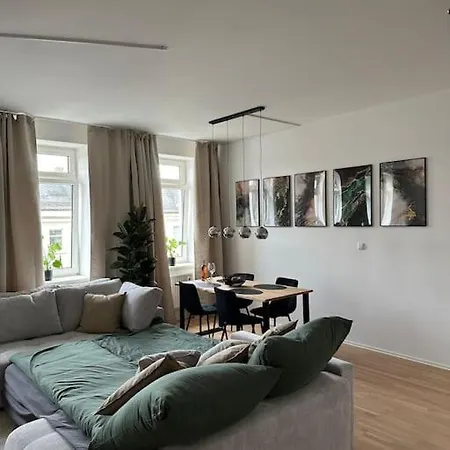 Apartment Luxus 2 Mit Stellplatz Und Balkon Leipzig