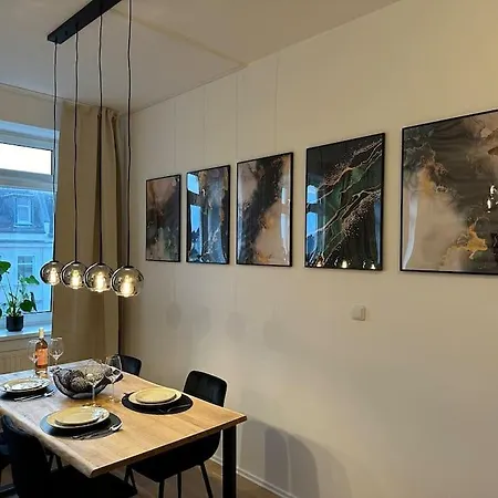 Luxus 2 Mit Stellplatz Und Balkon Apartment *