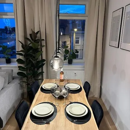 Luxus 2 Mit Stellplatz Und Balkon Leipzig